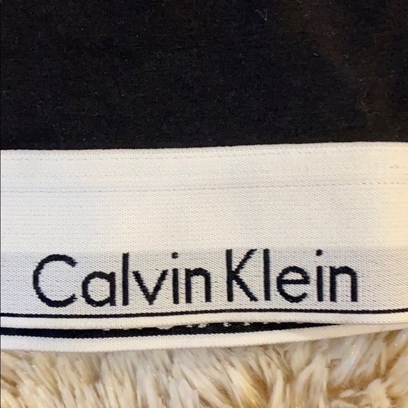 Women’s Calvin Klein Sports Bra - Picture 3 of 3